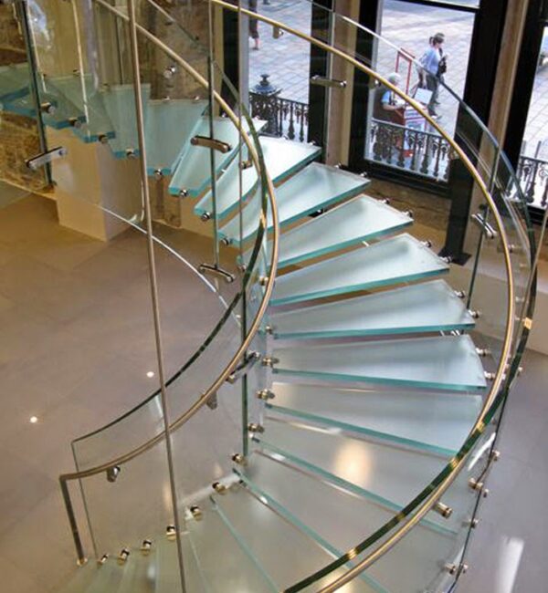 spiral-glass-staircase-panels-and-railings