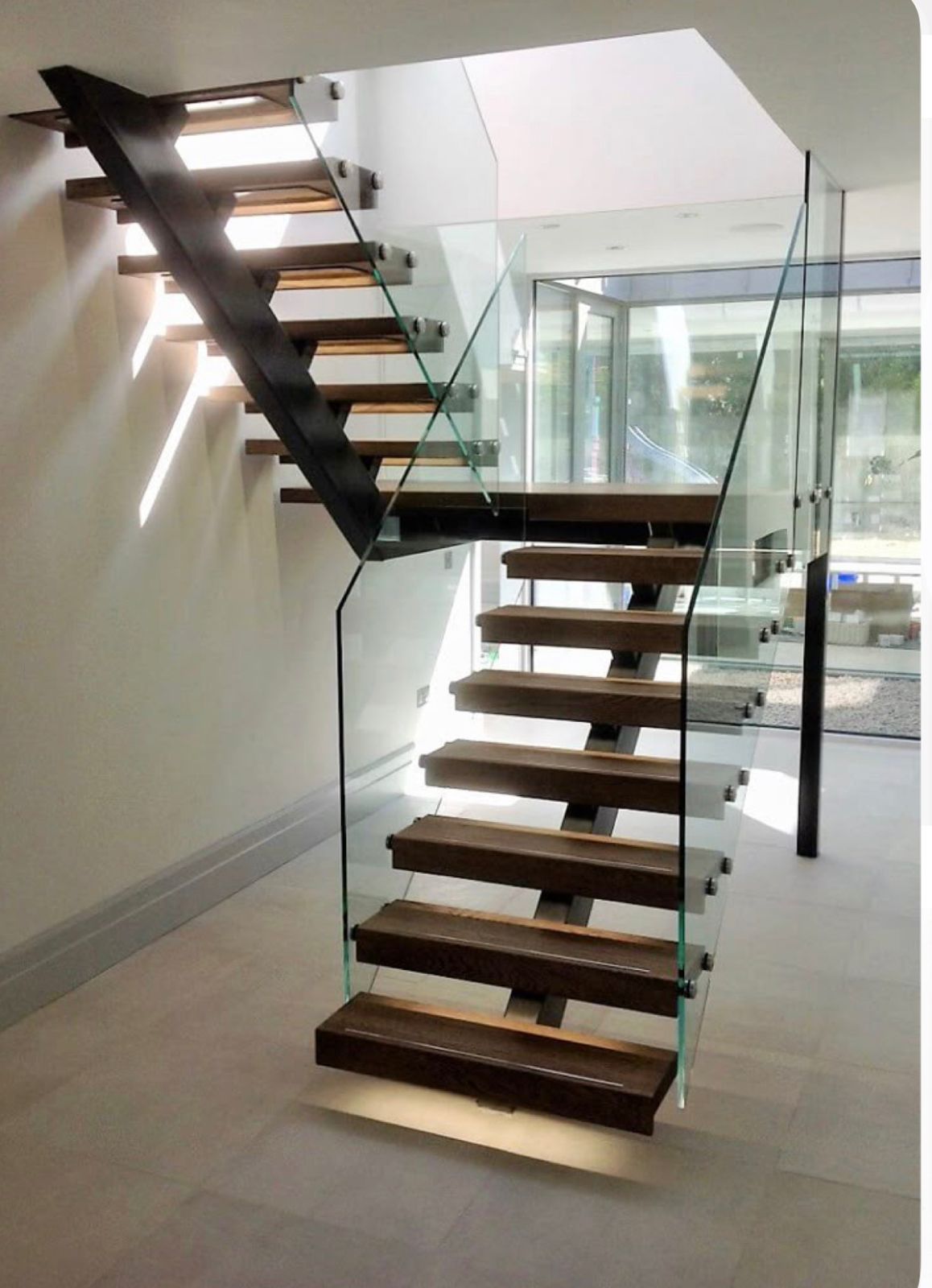 staircase glass 1