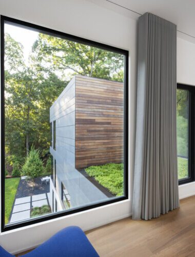 the evolution of large scale windows towards unobstructed uninterrupted views 1